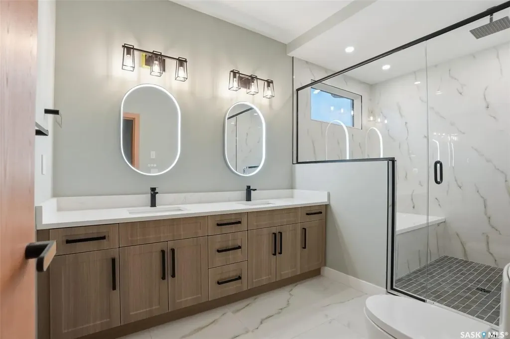 8 Cardinal Drive Dundurn Rm No. 314 SK S7C 0C3