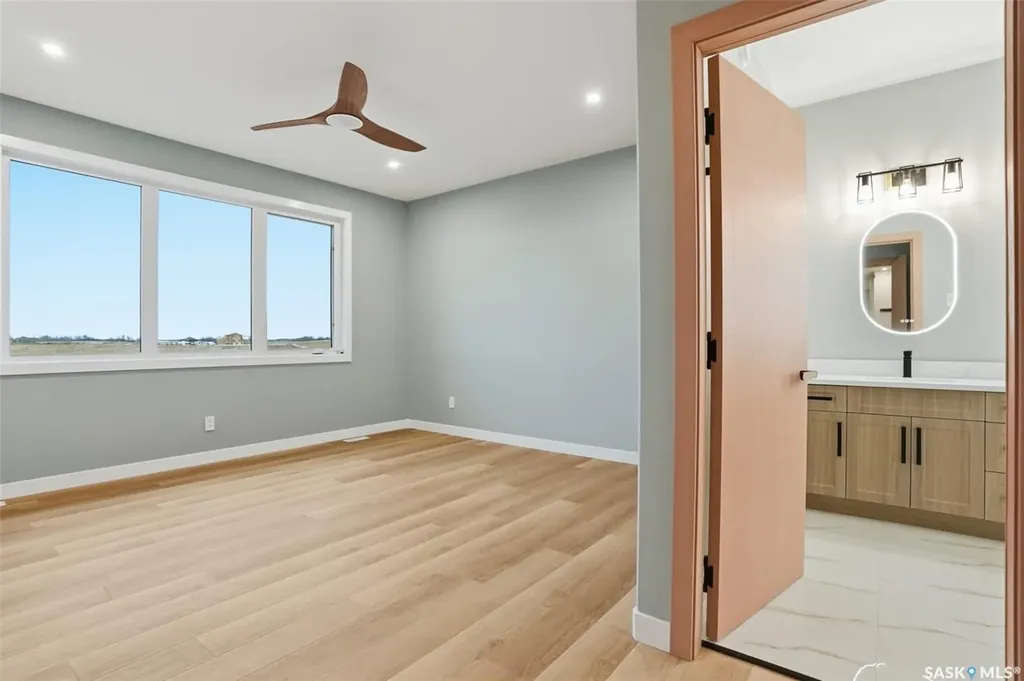 8 Cardinal Drive Dundurn Rm No. 314 SK S7C 0C3