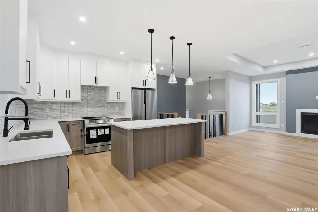 8 Cardinal Drive Dundurn Rm No. 314 SK S7C 0C3