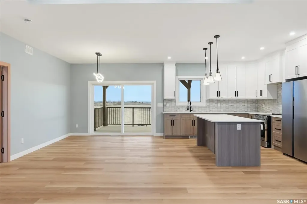 8 Cardinal Drive Dundurn Rm No. 314 SK S7C 0C3