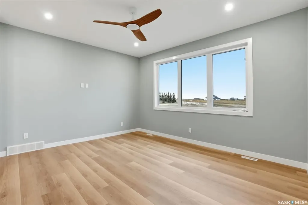 8 Cardinal Drive Dundurn Rm No. 314 SK S7C 0C3