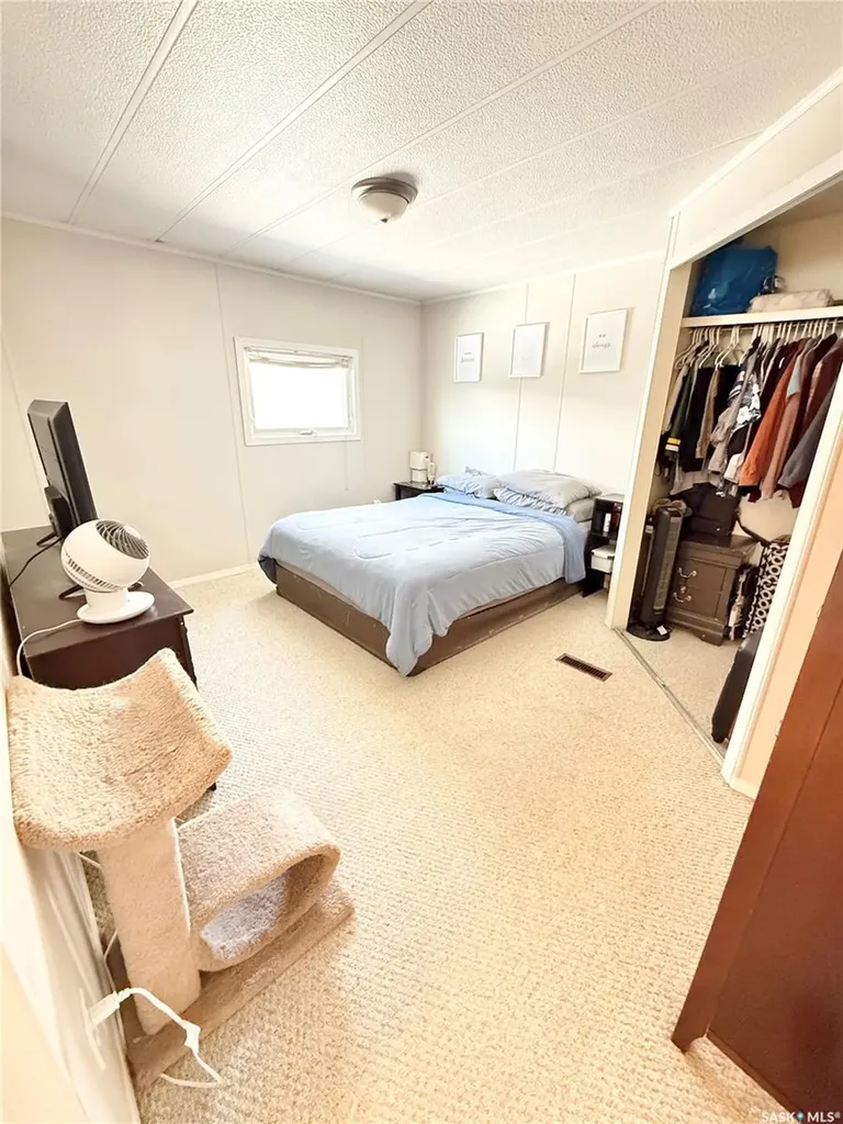 148 Laing Crescent Weyburn SK S4H 2R9