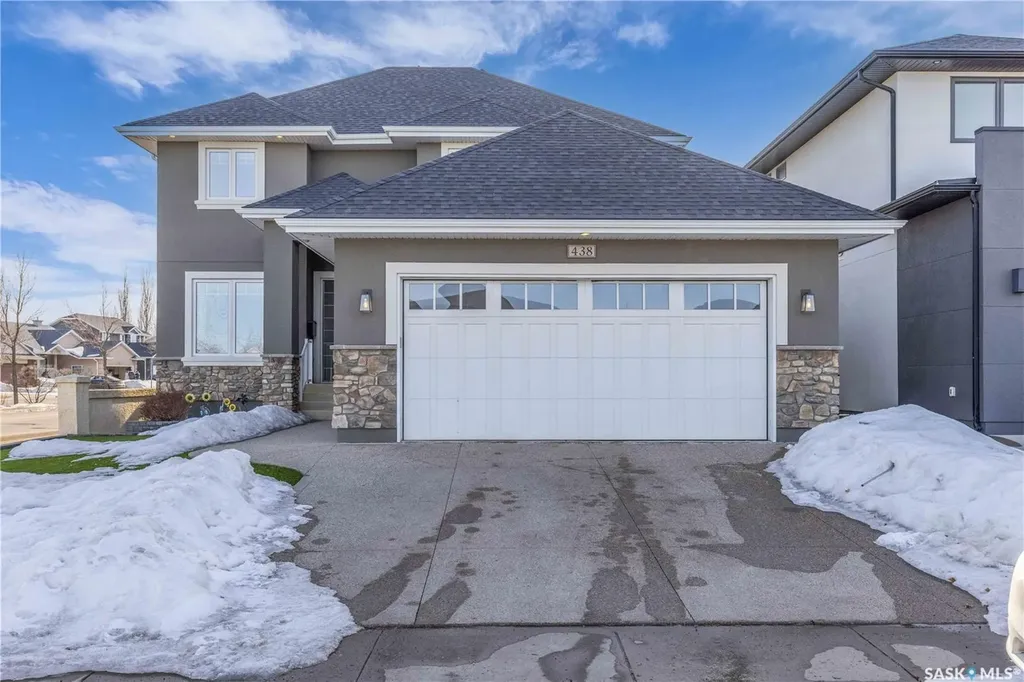 438 Horlick Manor Saskatoon SK S7N 2J6