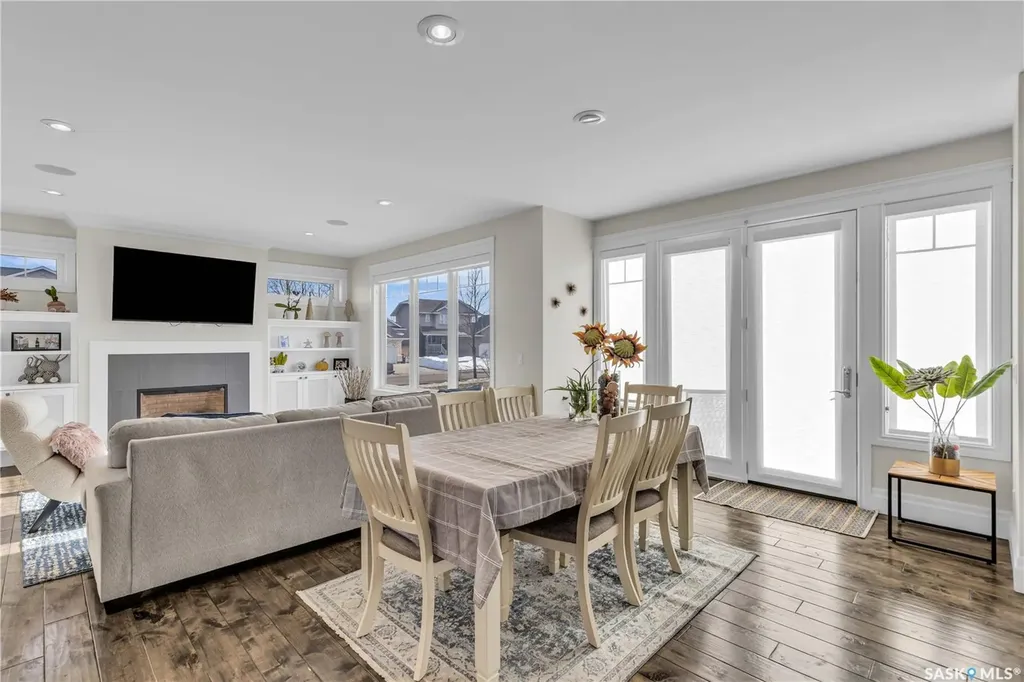 438 Horlick Manor Saskatoon SK S7N 2J6