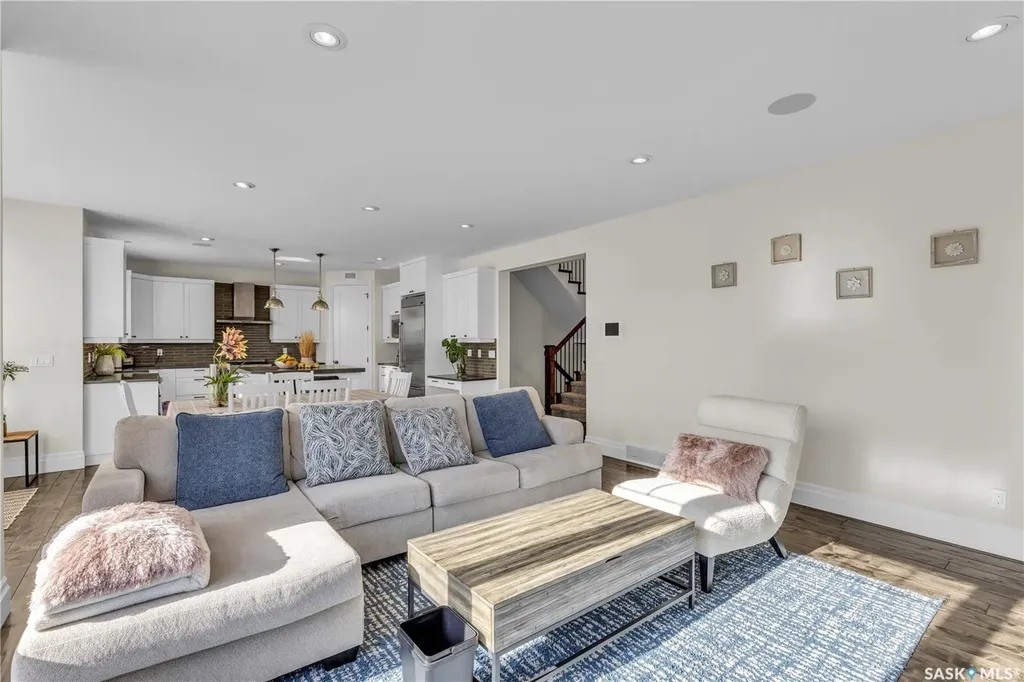 438 Horlick Manor Saskatoon SK S7N 2J6