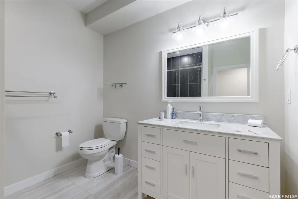 438 Horlick Manor Saskatoon SK S7N 2J6