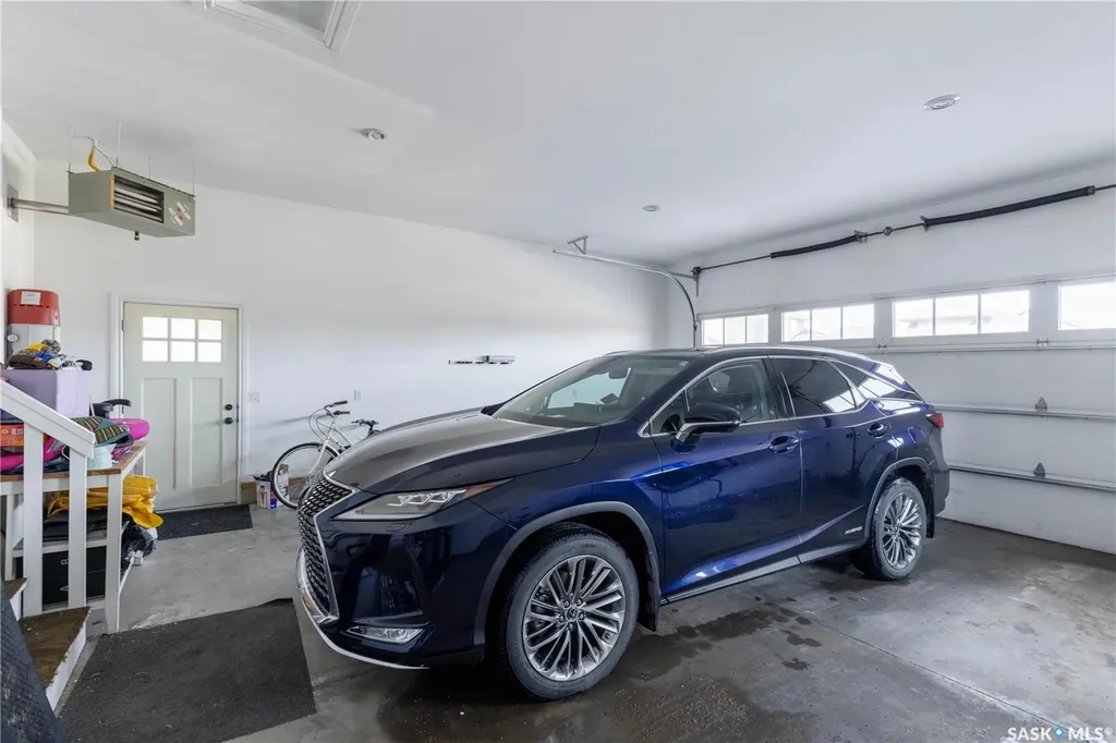 438 Horlick Manor Saskatoon SK S7N 2J6