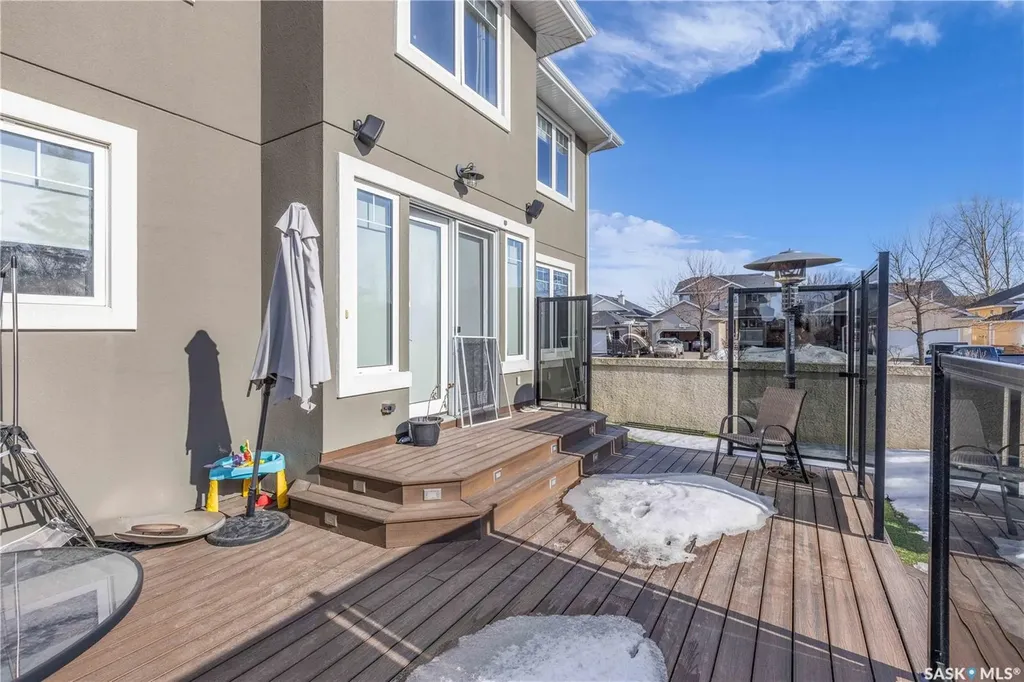 438 Horlick Manor Saskatoon SK S7N 2J6