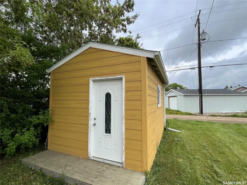 273 2nd Avenue W Unity SK S0K 4L0
