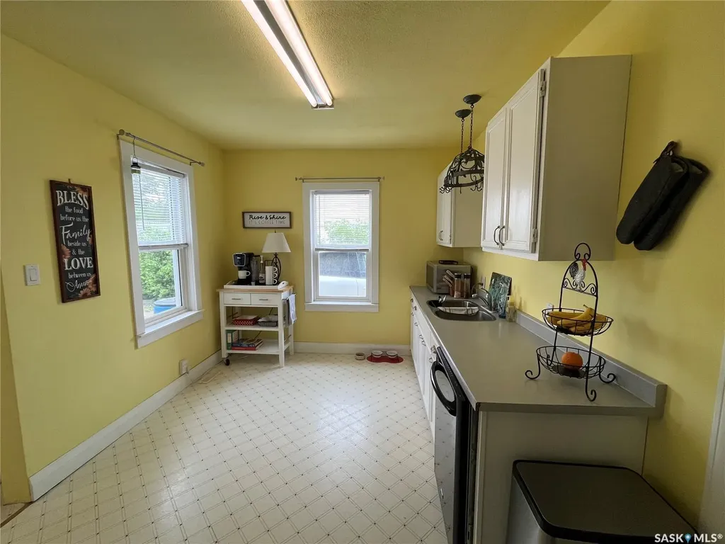 273 2nd Avenue W Unity SK S0K 4L0