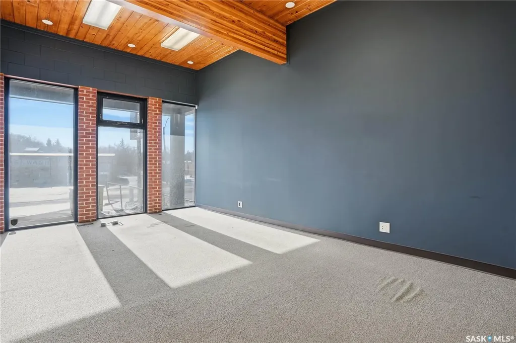 3426 Saskatchewan Drive Regina SK S4T 1H1