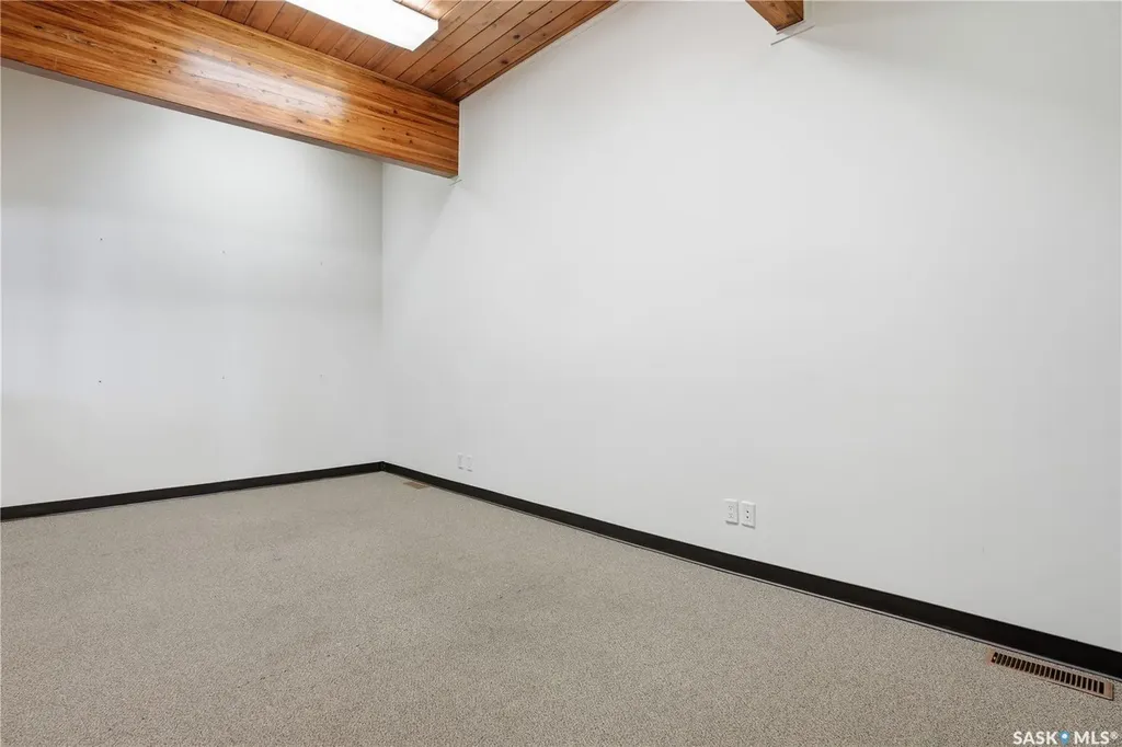 3426 Saskatchewan Drive Regina SK S4T 1H1