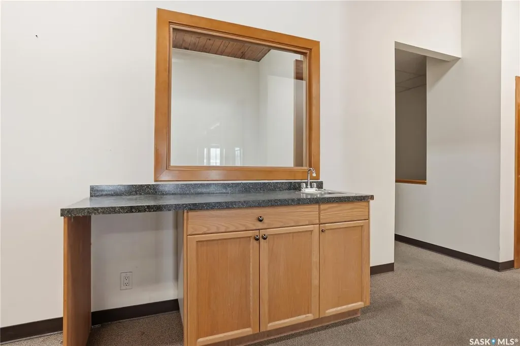3426 Saskatchewan Drive Regina SK S4T 1H1