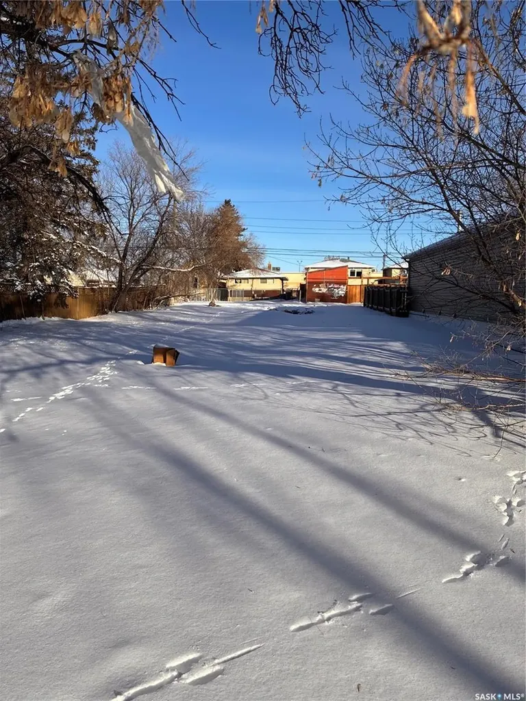 949 Rae Street Regina SK S4T 2B5