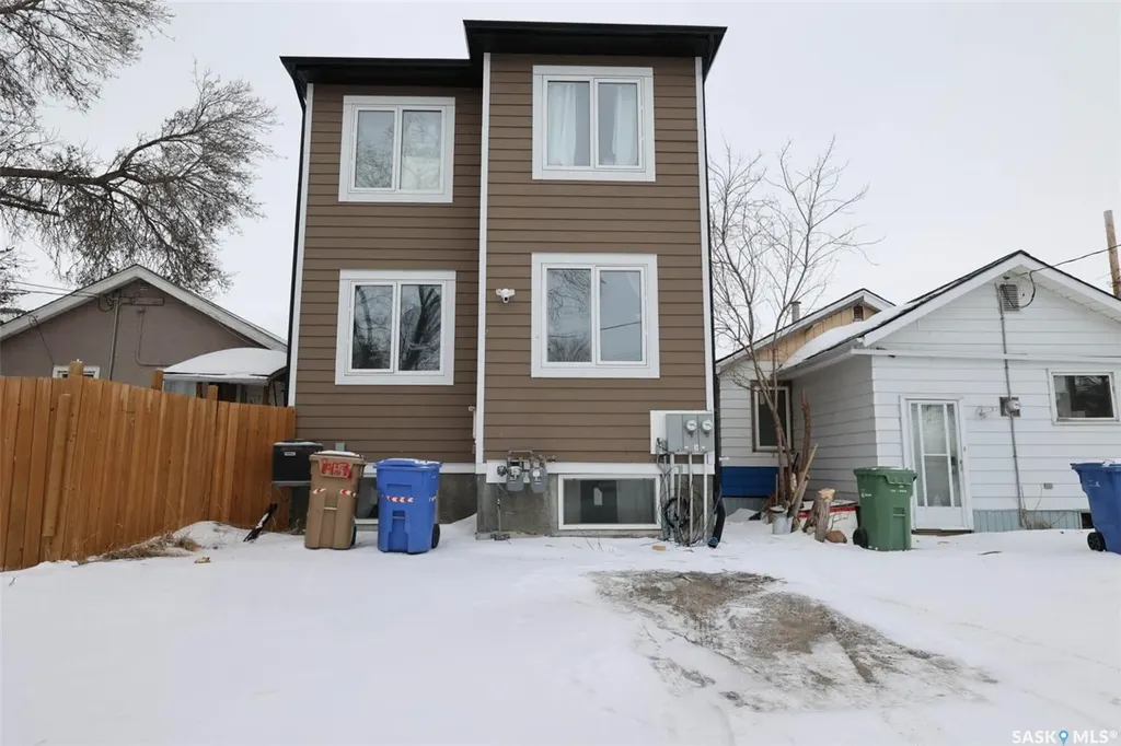 1450 Wascana Street Regina SK S4T 4J5