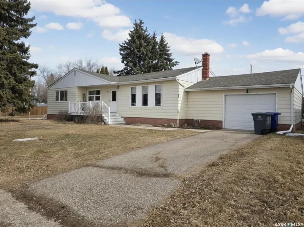 403 Thomson Street Outlook SK S0L 2N0