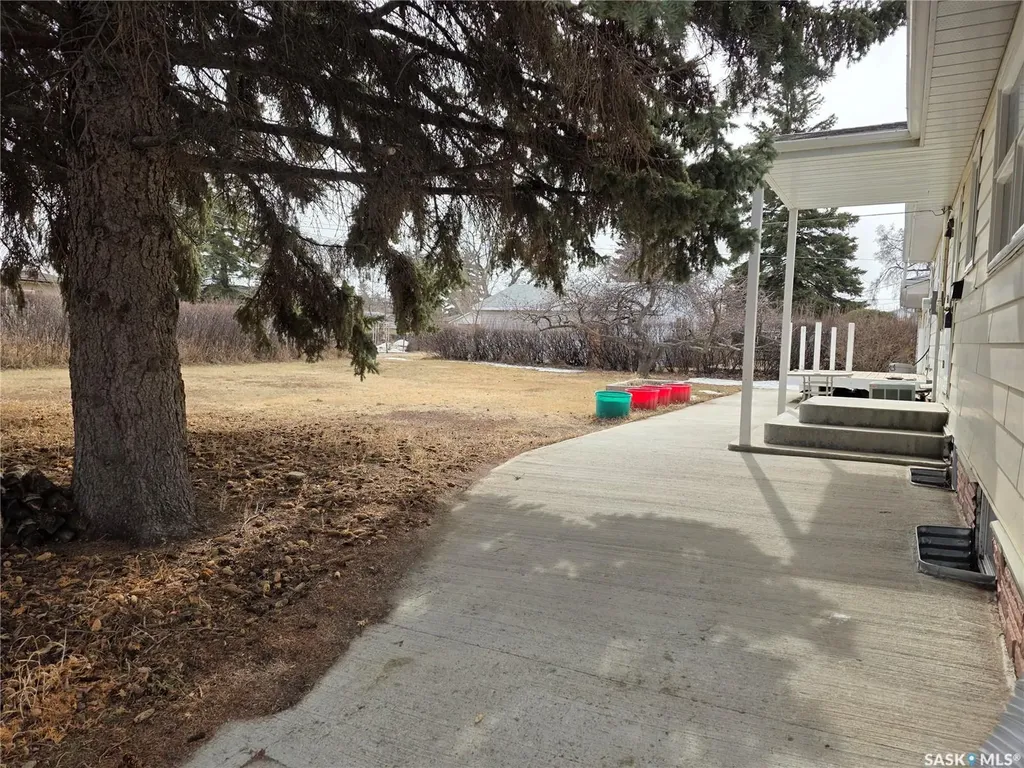 403 Thomson Street Outlook SK S0L 2N0