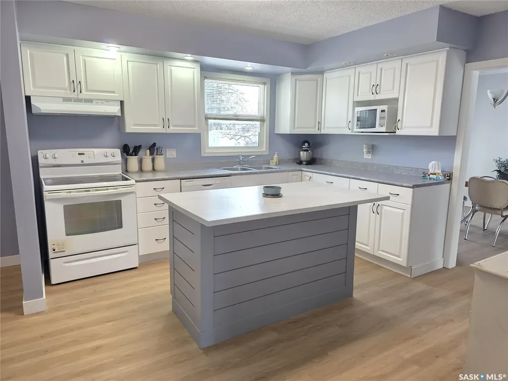 403 Thomson Street Outlook SK S0L 2N0