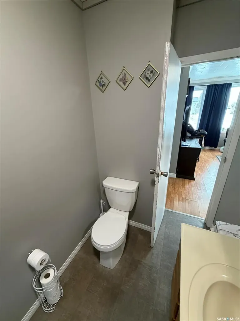 719 Railway Avenue Gainsborough SK S0C 0Z0