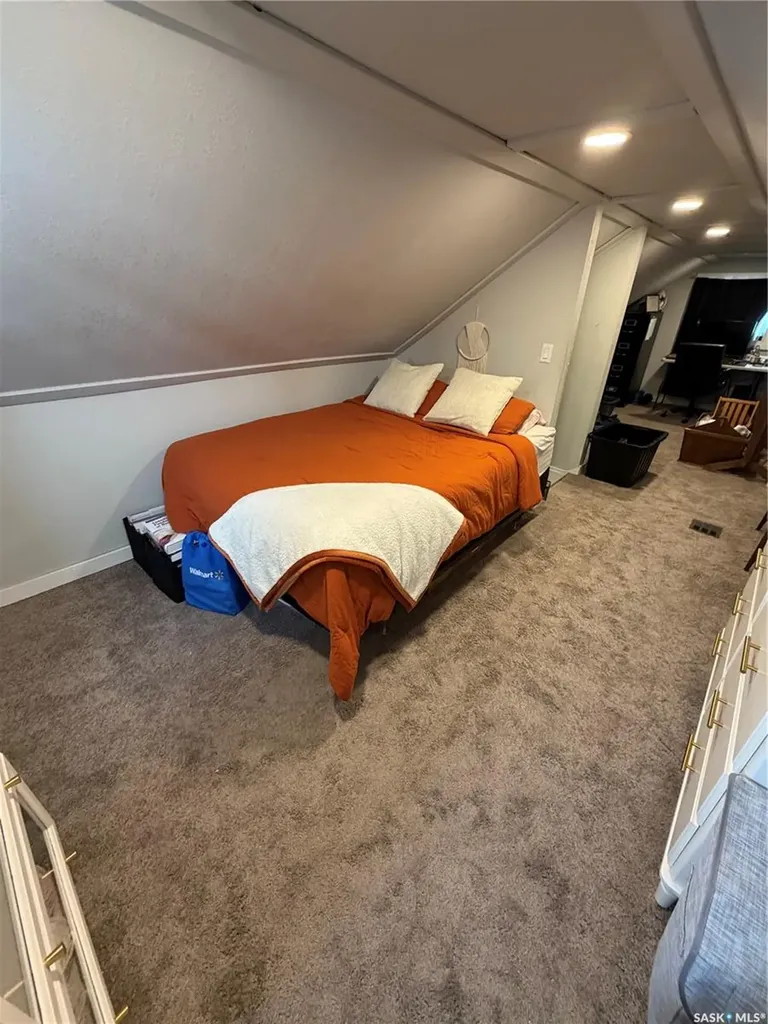 719 Railway Avenue Gainsborough SK S0C 0Z0