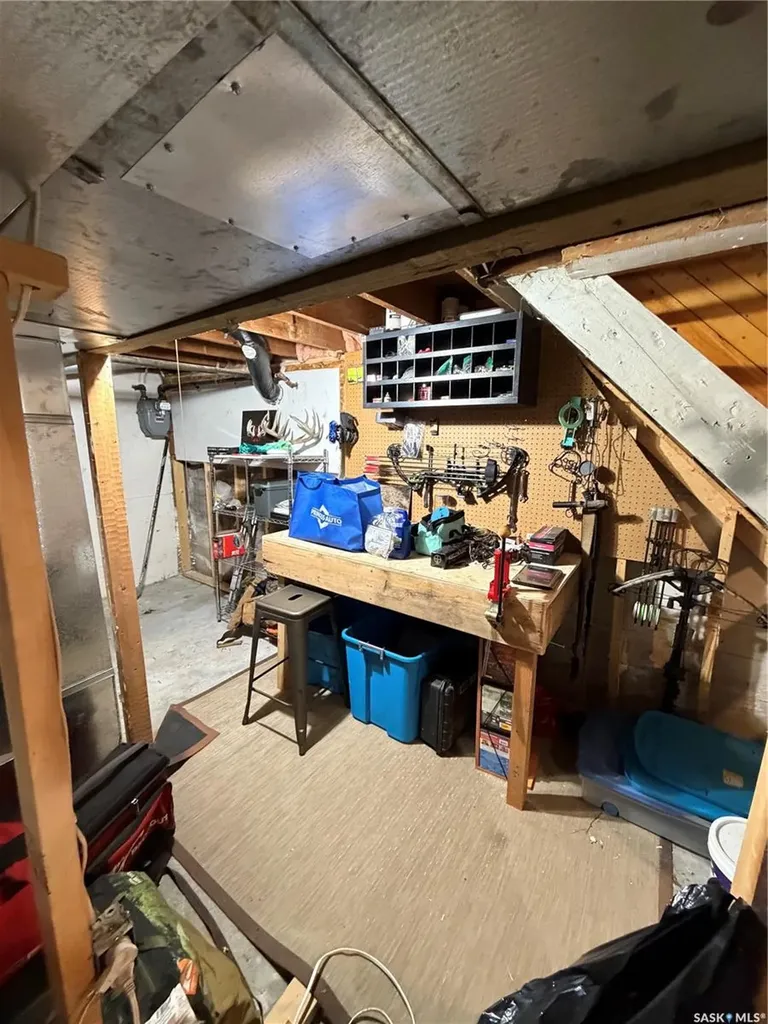 719 Railway Avenue Gainsborough SK S0C 0Z0