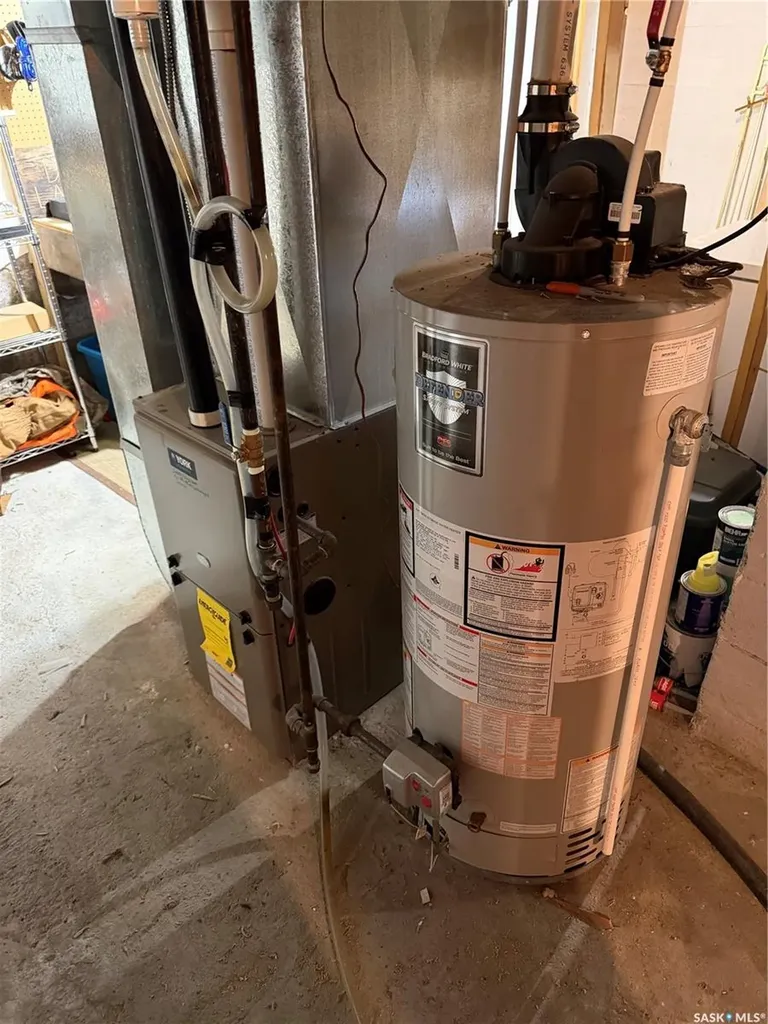 719 Railway Avenue Gainsborough SK S0C 0Z0