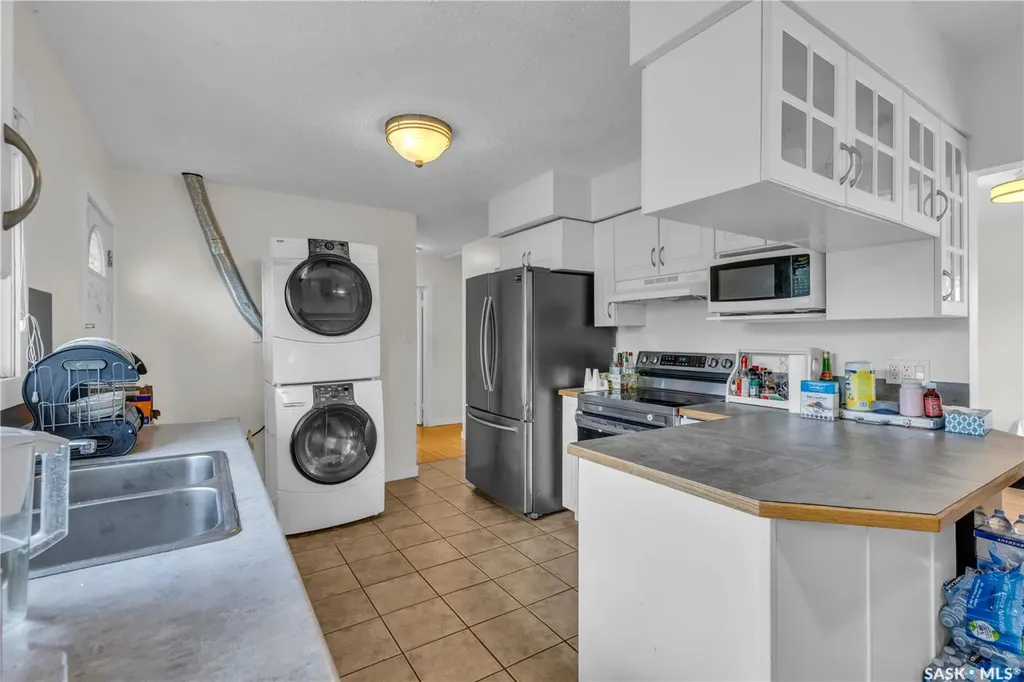 1308 Preston Avenue S Saskatoon SK S7H 2V4