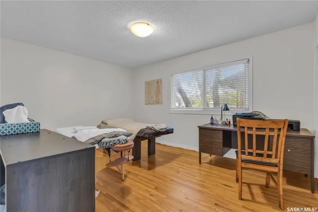 1308 Preston Avenue S Saskatoon SK S7H 2V4
