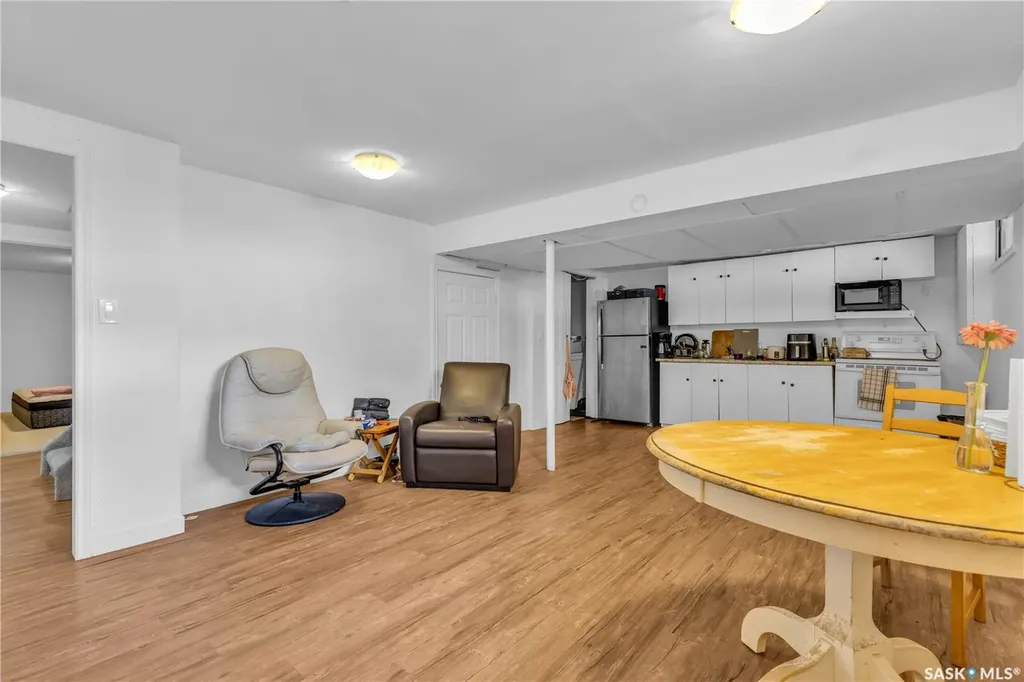 1308 Preston Avenue S Saskatoon SK S7H 2V4