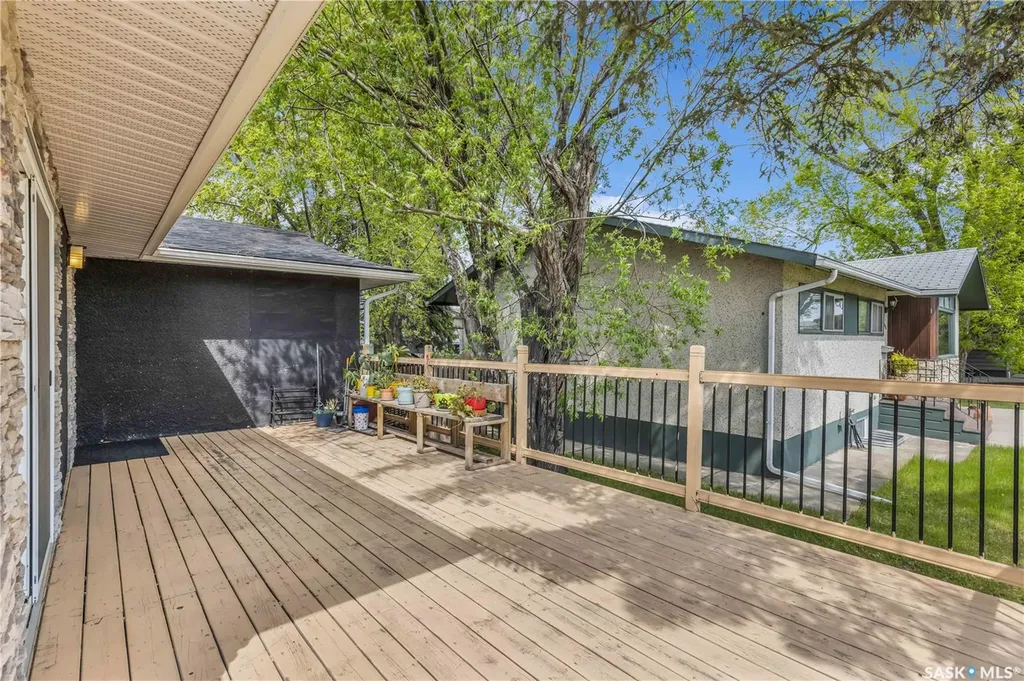 1308 Preston Avenue S Saskatoon SK S7H 2V4