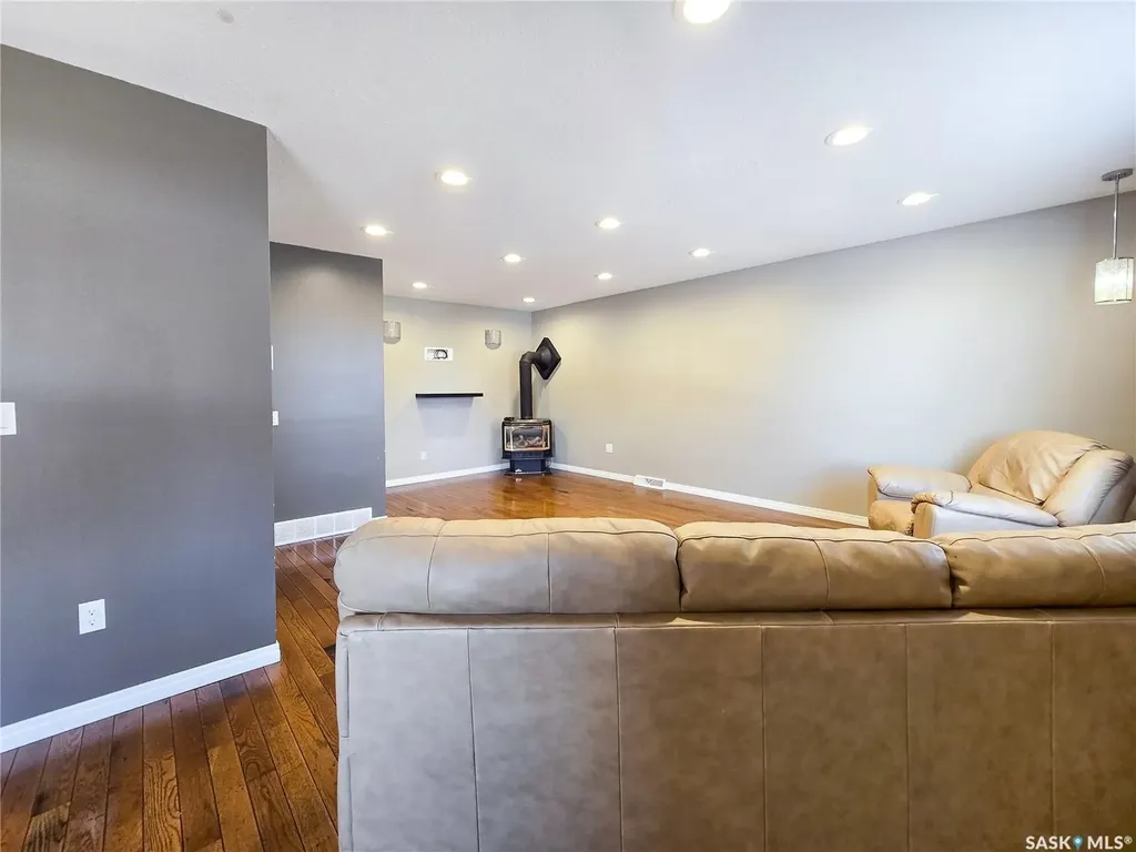 427 Main Street Melville SK S0A 2P0