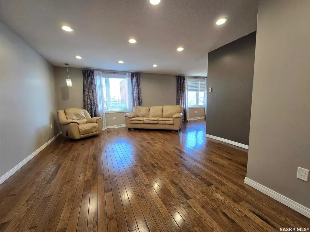 427 Main Street Melville SK S0A 2P0