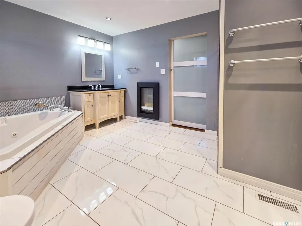 427 Main Street Melville SK S0A 2P0