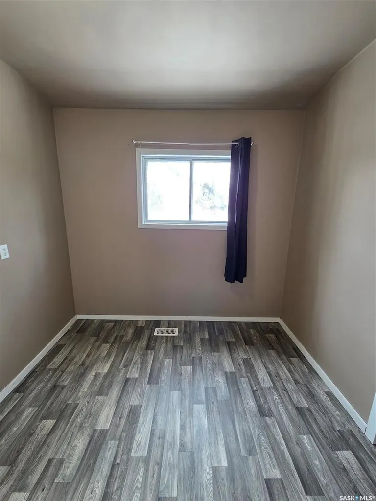 26 Fraser Street Manor SK S0C 1R0