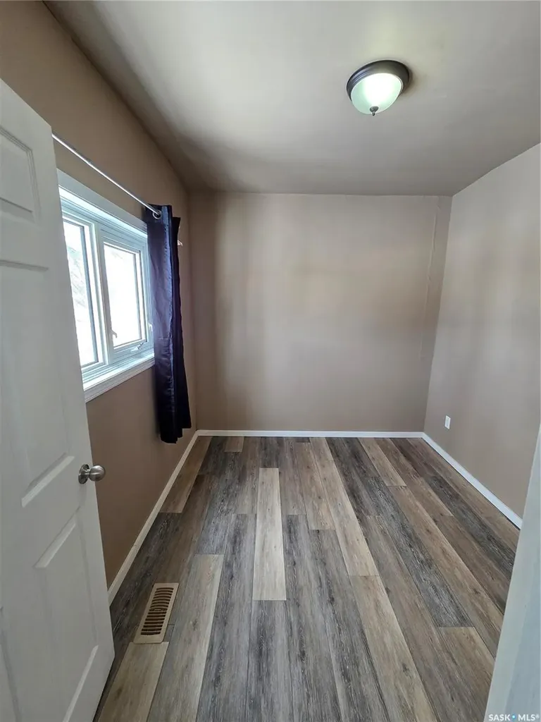 26 Fraser Street Manor SK S0C 1R0