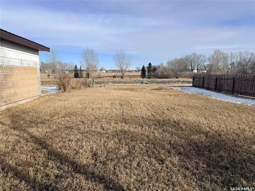 61 14th Avenue SE Swift Current SK S9H 3S3