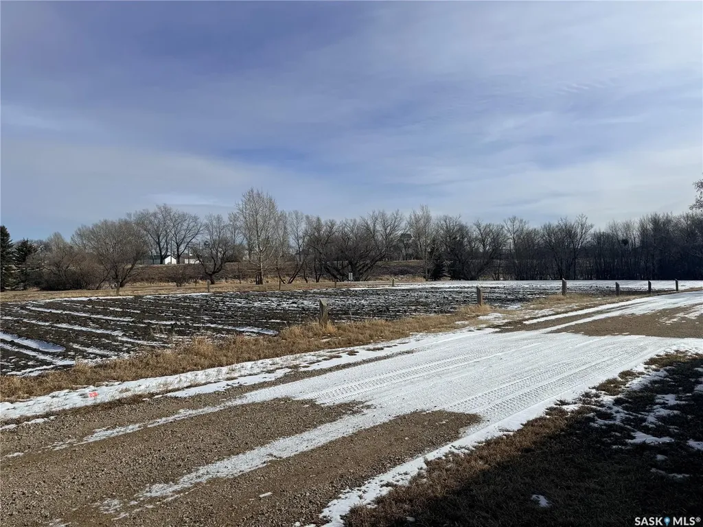 61 14th Avenue SE Swift Current SK S9H 3S3