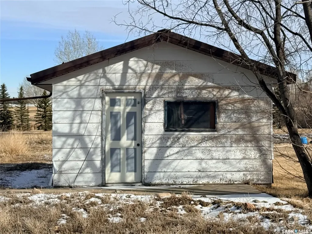 61 14th Avenue SE Swift Current SK S9H 3S3