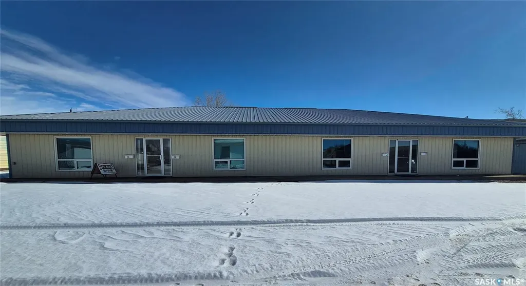 24 12th Street NE Weyburn SK S4H 1K2