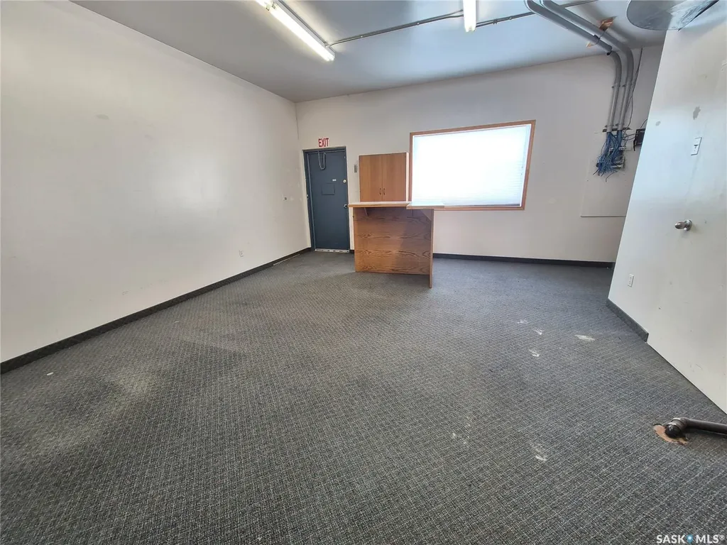 24 12th Street NE Weyburn SK S4H 1K2