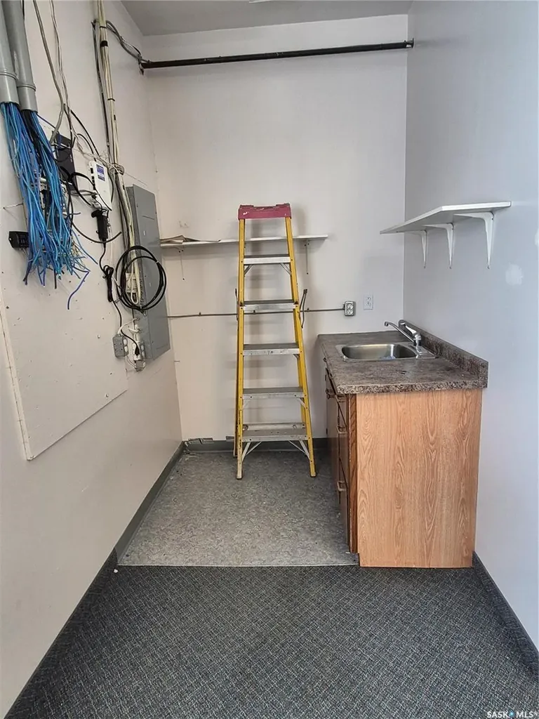 24 12th Street NE Weyburn SK S4H 1K2