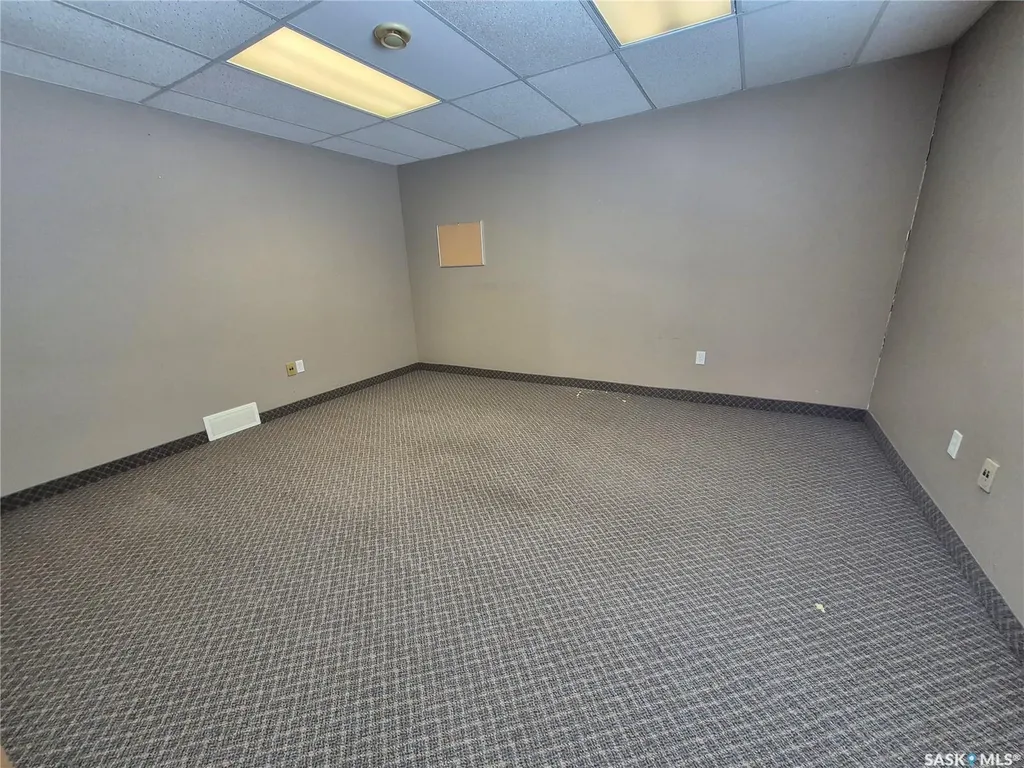 24 12th Street NE Weyburn SK S4H 1K2