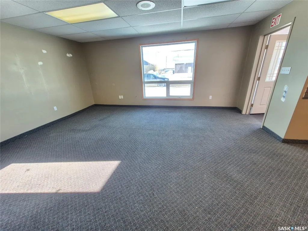 24 12th Street NE Weyburn SK S4H 1K2