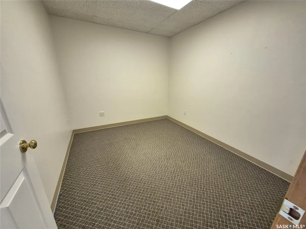 24 12th Street NE Weyburn SK S4H 1K2