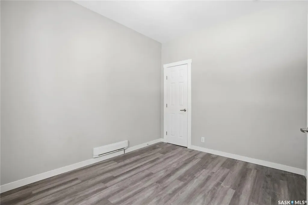 726 Cameron Street Regina SK S4T 2S1