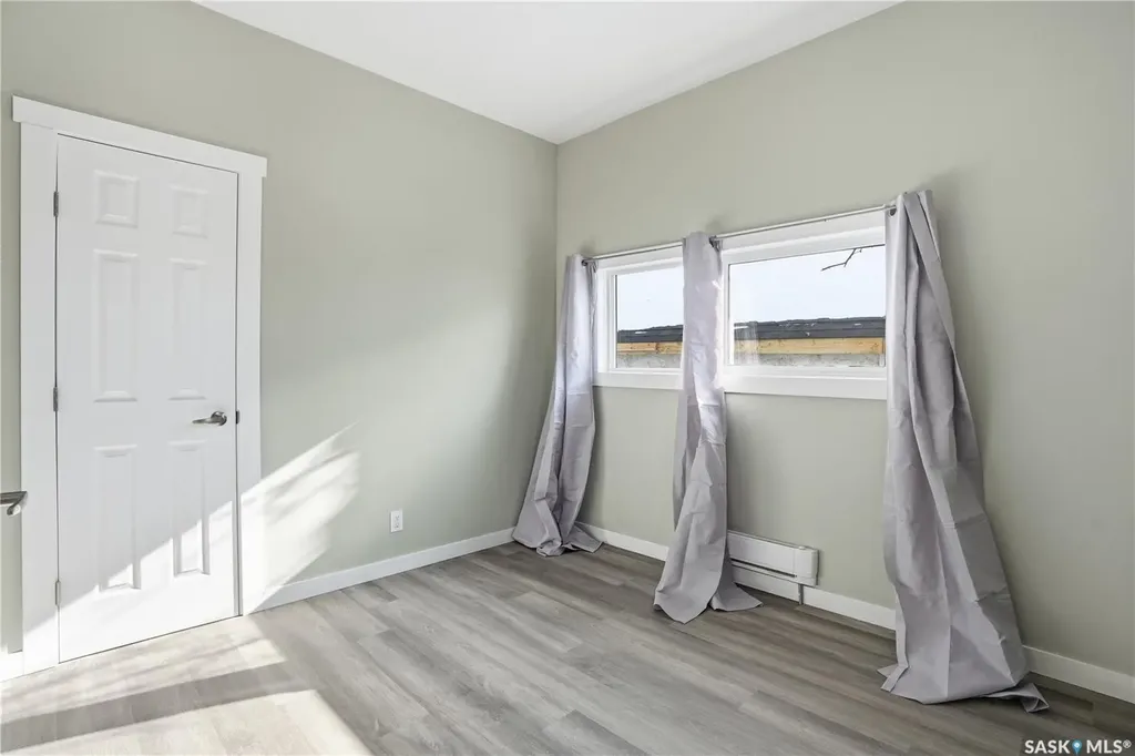 726 Cameron Street Regina SK S4T 2S1