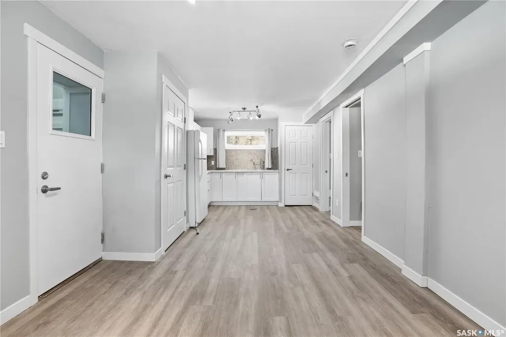726 Cameron Street Regina SK S4T 2S1