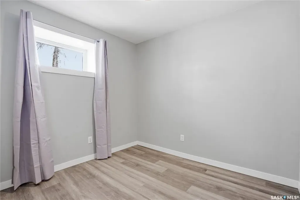 726 Cameron Street Regina SK S4T 2S1