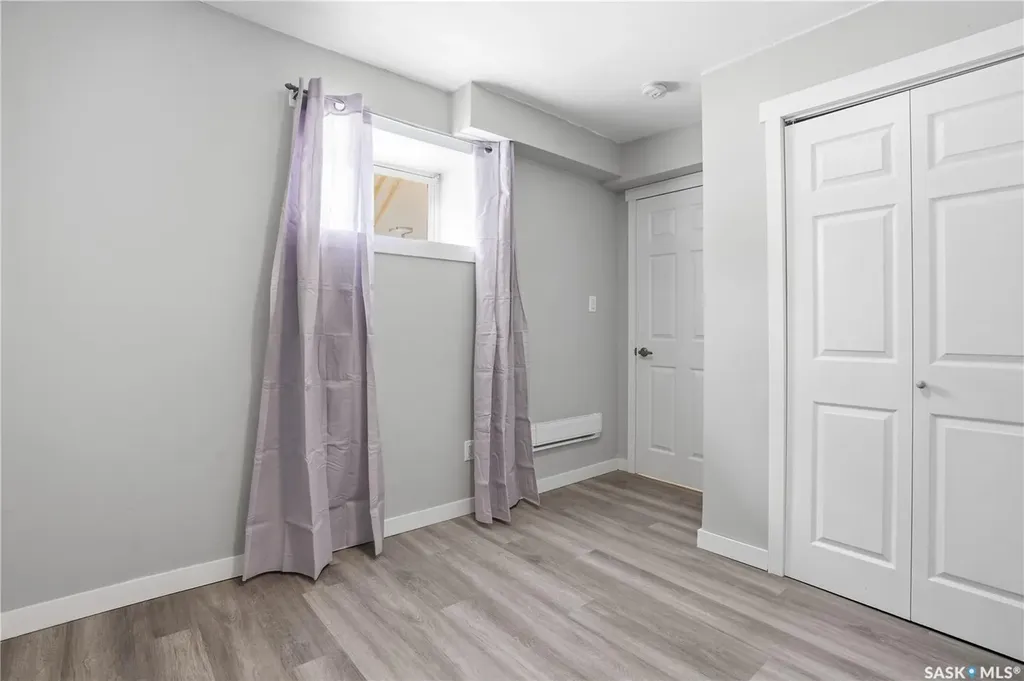 726 Cameron Street Regina SK S4T 2S1