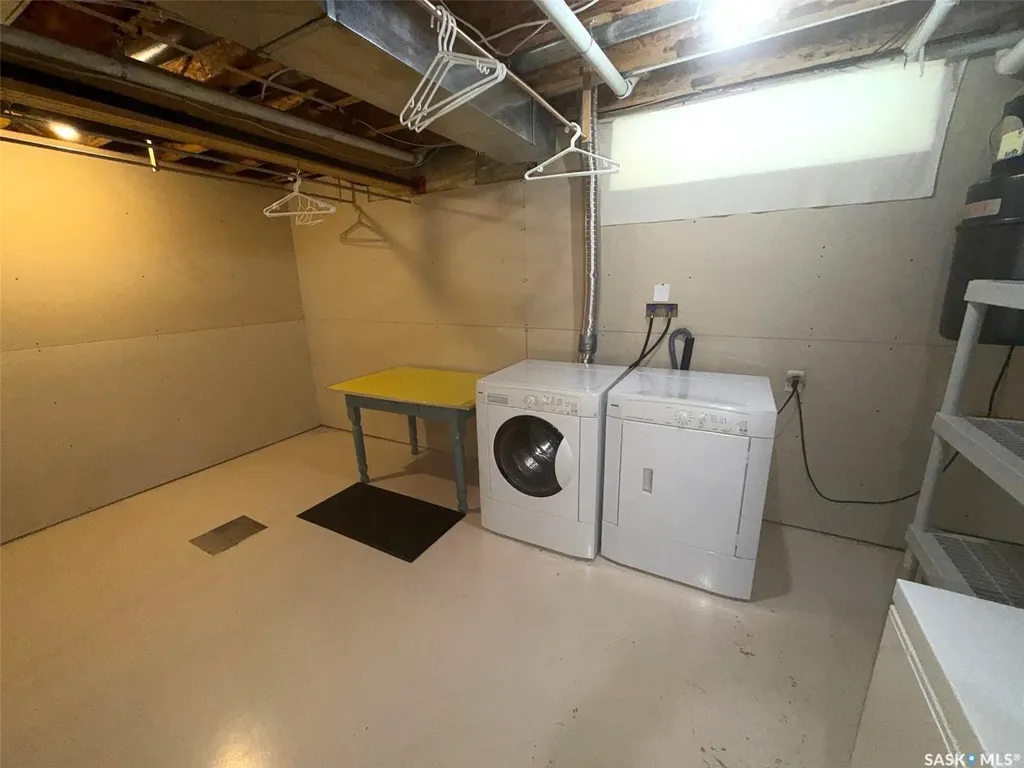 330 Stodola Court Saskatoon SK S7N 4N9